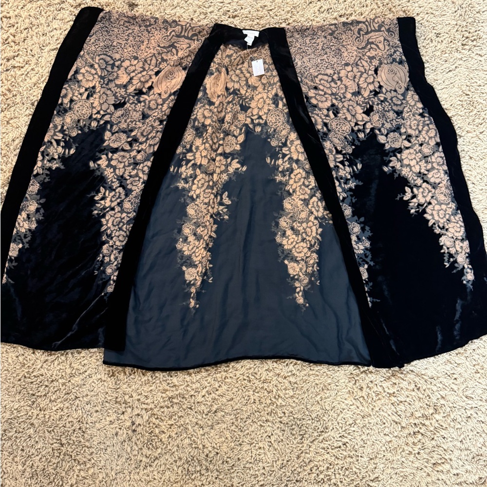 NWT Chico's Black/brown Velvet Floral Sheer Ruana Coverin - Picture 3 of 14